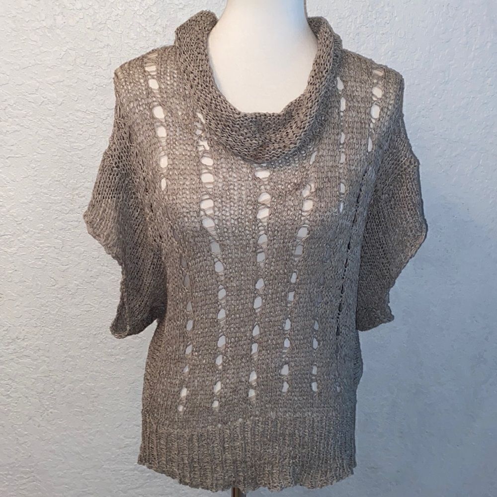 Vivienne Vivienne Tam Chunky Knit Short Sleeve Wool Blend Cowl Neck Cable knit M